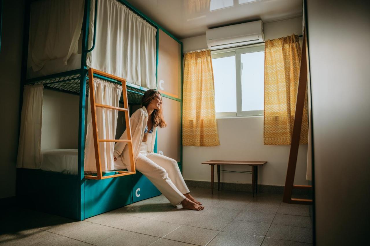 Bed in 8-Bed Mixed Dormitory Room with Private Bathroom